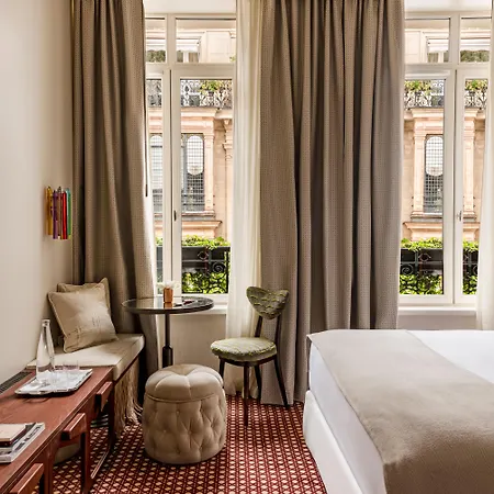 Chateau Des Fleurs & Hotel