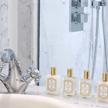 Chateau Des Fleurs & Hotel 5*
