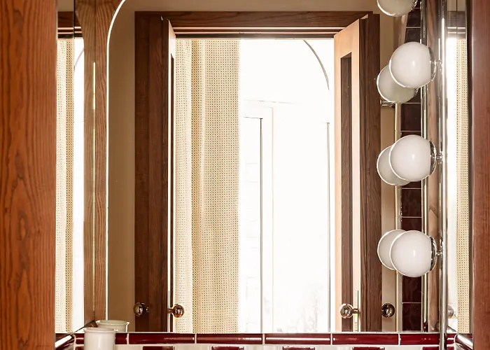 Chateau Des Fleurs & Hotel 5*