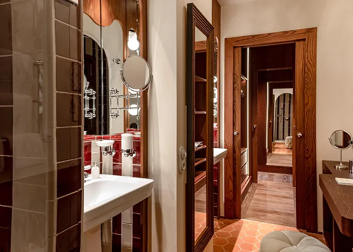 Hotel Chateau Des Fleurs & 5*