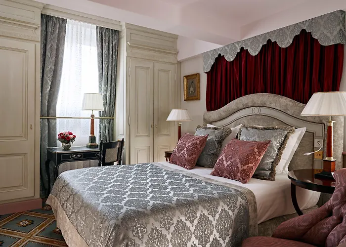 Chateau Des Fleurs &