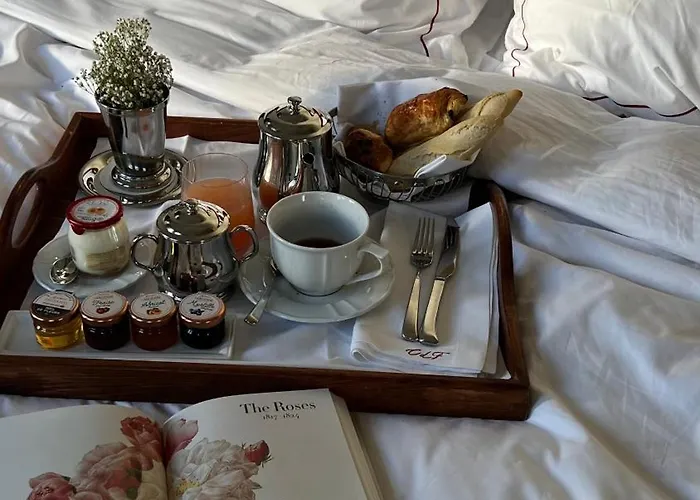 Chateau Des Fleurs & Hotel