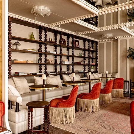 Chateau Des Fleurs &