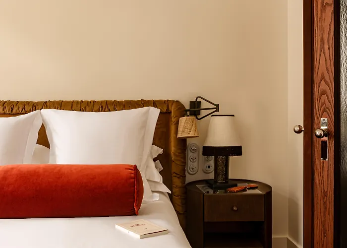 Chateau Des Fleurs & 5*