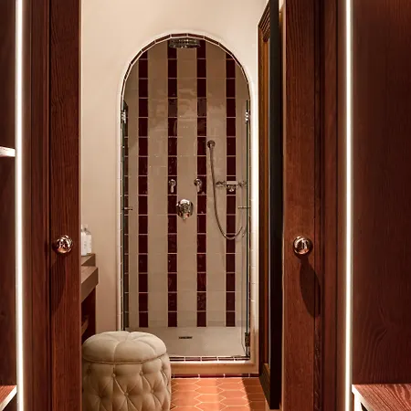 Chateau Des Fleurs & Hotel París