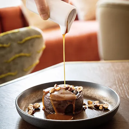 Chateau Des Fleurs & 호텔 5*