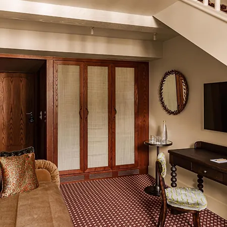 Chateau Des Fleurs - Champs-elysees 5*
