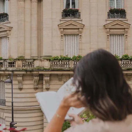 Hotel Chateau Des Fleurs - Champs-elysees