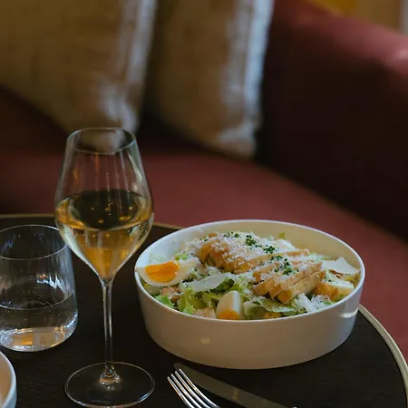 Chateau Des Fleurs - Champs-elysees 5*