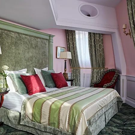 Chateau Des Fleurs &