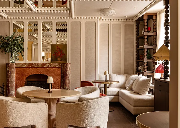 Chateau Des Fleurs &