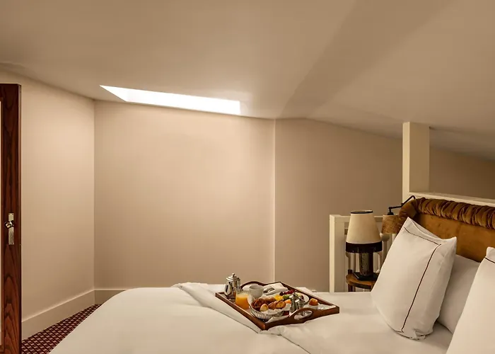 Château Des Fleurs Hôtel&spa Paris