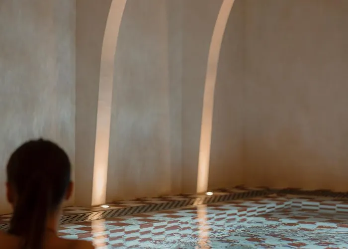 Château Des Fleurs Hôtel&spa Paris