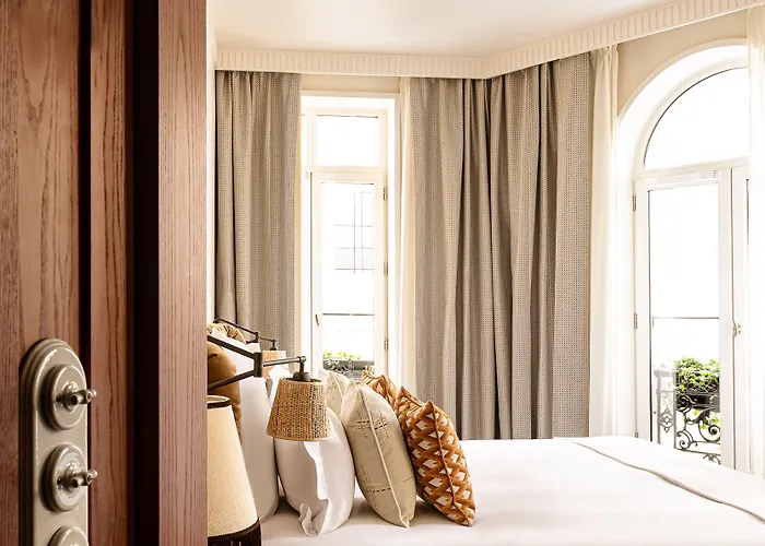 Château Des Fleurs Hôtel&spa Hotel